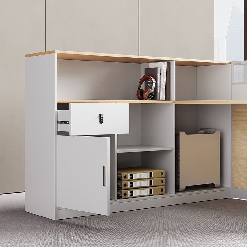 Versatile Storage Compartments